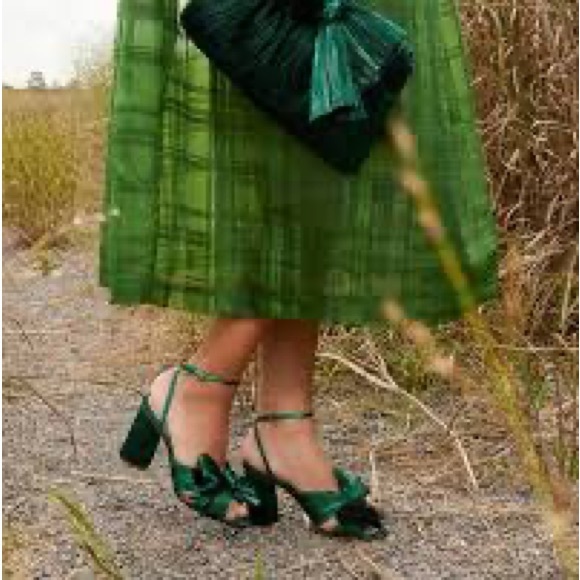 Loeffler Randall in Emerald! New in Box size 11.5, fits like a size 11 IMO - Picture 5 of 5